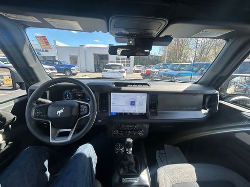 Used 2025 Ford Bronco 2-Door w/ Sasquatch Package AWD/4WD image 21