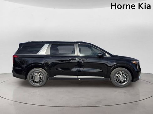 New 2026 Kia Carnival EX FWD image 3
