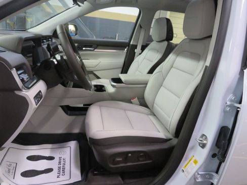 New 2026 GMC Terrain Denali w/ LPO, Floor Liner Package image 13