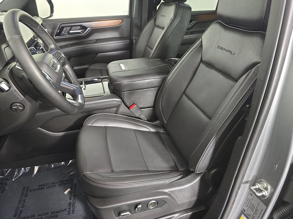 Used 2026 GMC Yukon XL Denali AWD/4WD image 11
