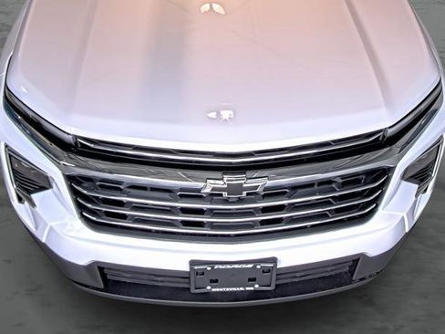 New 2026 Chevrolet Traverse LT w/ Driver Confidence Package AWD/4WD image 18