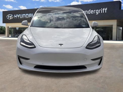 Used 2020 Tesla Model 3 Standard Range image 3