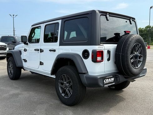 Used 2024 Jeep Wrangler Unlimited Sport AWD/4WD image 5