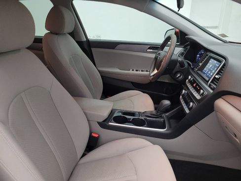 Used 2019 Hyundai Sonata SE w/ Winter Weather Package image 21