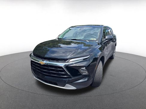 Used 2025 Chevrolet Blazer LT FWD image 6