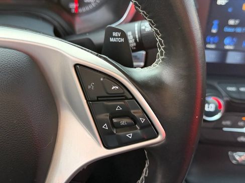 Used 2019 Chevrolet Corvette Stingray Coupe w/ Carbon Flash Badge Package RWD image 21
