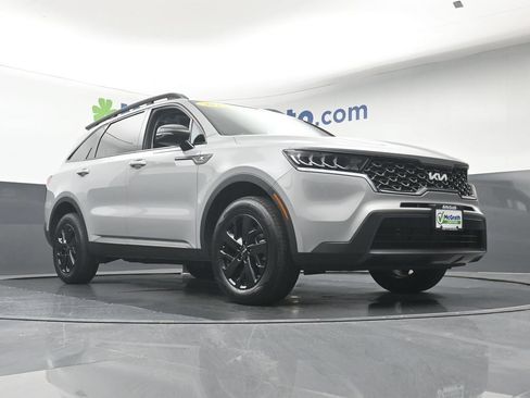 Used 2023 Kia Sorento S w/ Panoramic Sunroof Package AWD/4WD image 28