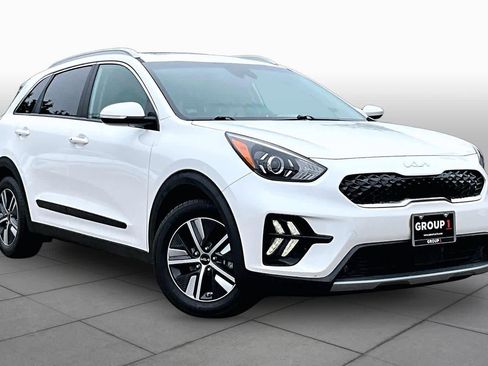 Used 2022 Kia Niro EX Premium image 3