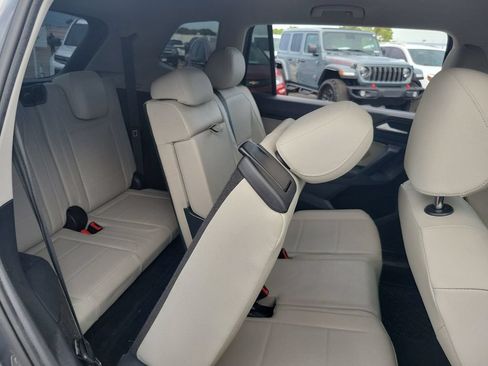 Used 2021 Volkswagen Tiguan SE FWD image 26