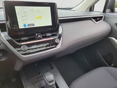 Used 2026 Toyota Corolla Cross LE w/ Moonroof Package FWD image 20