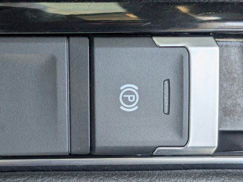 Used 2023 Volkswagen Taos S image 23