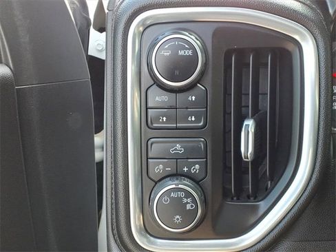 Used 2020 Chevrolet Silverado 1500 LT w/ Texas Edition image 23