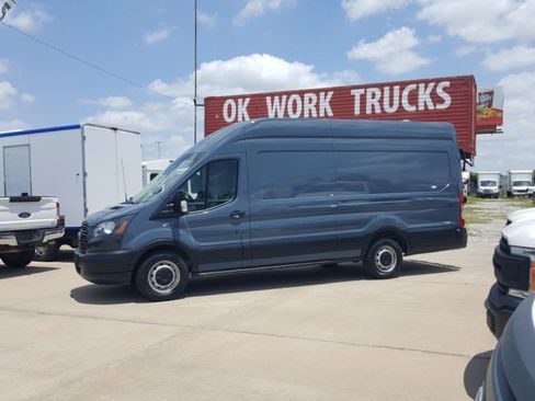 Used 2019 Ford Transit 250 148 High Roof Extended RWD image 2