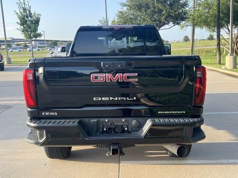 Used 2024 GMC Sierra 2500 Denali w/ Denali Reserve Package AWD/4WD image 8