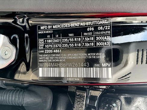 Certified 2023 Mercedes-Benz GLB 250 4MATIC image 37