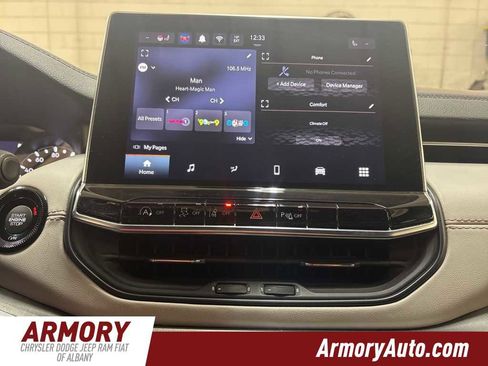 Used 2025 Jeep Compass Limited image 16