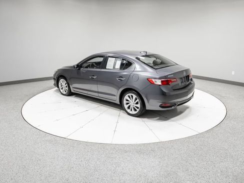 Used 2017 Acura ILX FWD image 33