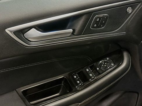 Used 2019 Ford Edge Titanium w/ Equipment Group 301A image 22