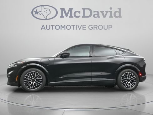 Used 2025 Ford Mustang Mach-E Premium AWD/4WD image 28