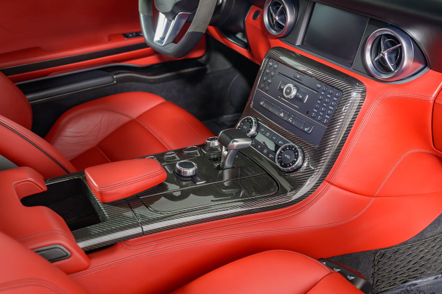 Used 2011 Mercedes-Benz SLS AMG Coupe image 33