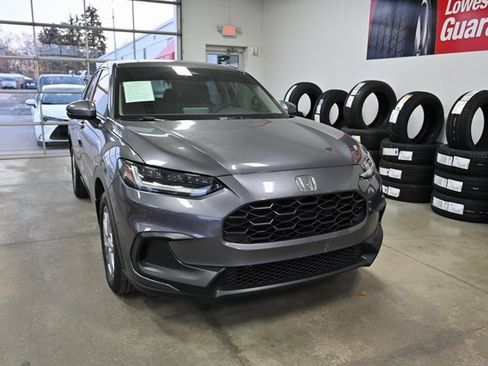 Used 2023 Honda HR-V LX image 3