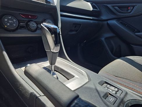 Used 2018 Subaru Crosstrek 2.0i Premium AWD/4WD image 19