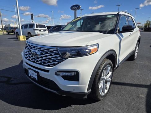 Used 2022 Ford Explorer Platinum w/ Equipment Group 601A image 4