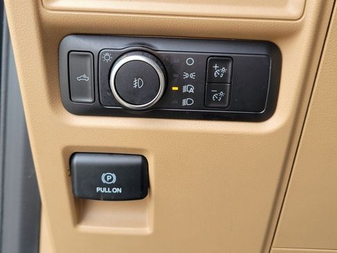 Used 2023 Ford F150 XLT AWD/4WD image 21