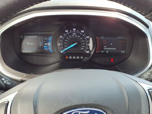 Used 2018 Ford Edge Titanium w/ Equipment Group 301A AWD/4WD image 20
