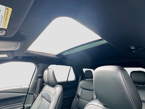 Used 2020 Ford Explorer Limited w/ Class III Trailer Tow Package image 22