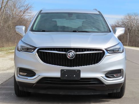 Used 2020 Buick Enclave Essence w/ Sound and Sites Package image 7