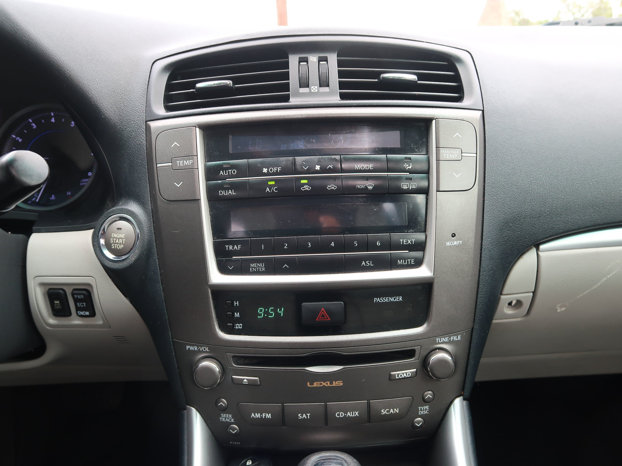 Used 2011 Lexus IS 250 w/ Premium Pkg Value Edition RWD image 18