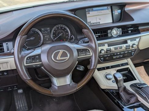 Used 2016 Lexus ES 350 w/ Navigation System Package FWD image 11