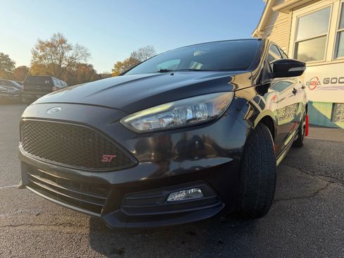 Used 2015 Ford Focus ST image 8