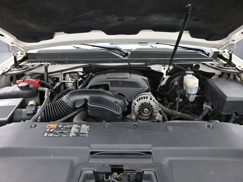 Used 2014 Cadillac Escalade ESV Premium image 43