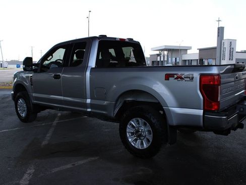 Used 2022 Ford F250 XLT w/ XLT Value Package AWD/4WD image 9
