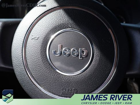 Used 2017 Jeep Wrangler Unlimited Sport w/ Quick Order Package 24S AWD/4WD image 26