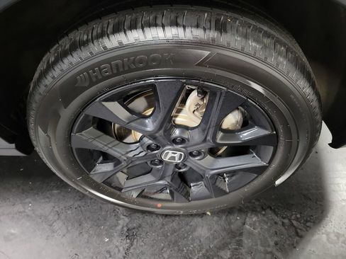 Used 2025 Honda HR-V Sport image 10