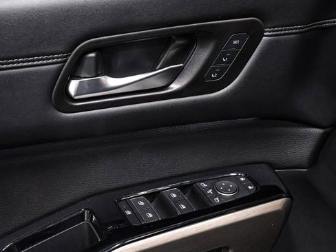 Used 2024 Nissan Pathfinder Platinum w/ Cargo Package image 19