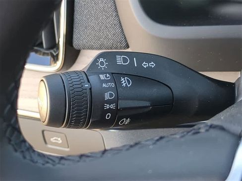 New 2026 Volvo XC90 B6 Plus w/ Protection Package Premier image 25