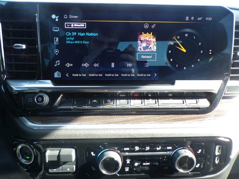 Used 2022 Chevrolet Silverado 1500 LT image 24