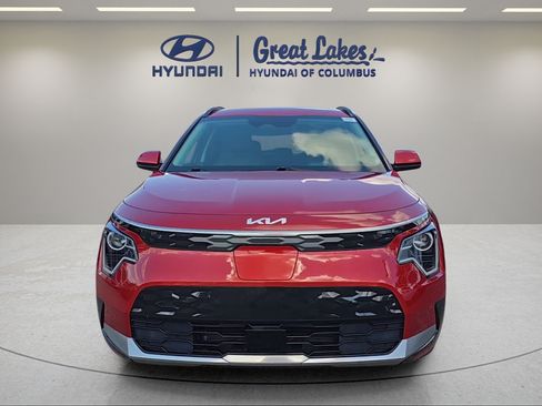 Used 2023 Kia Niro Wind w/ Wind Preserve Package FWD image 8