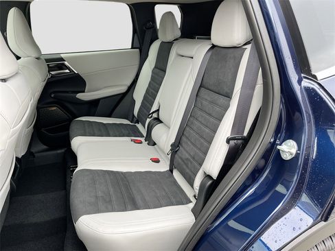 New 2025 Mitsubishi Outlander SE image 26