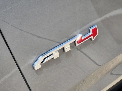 Used 2026 GMC Yukon AT4 w/ AT4 Premium Plus Package AWD/4WD image 12