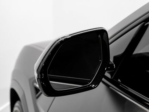 Used 2022 Lamborghini Urus image 37