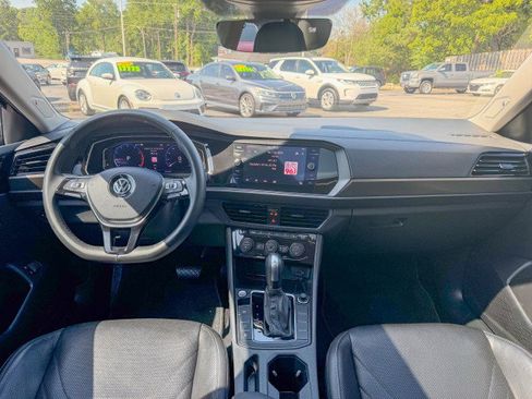Used 2020 Volkswagen Jetta SEL Premium FWD image 7