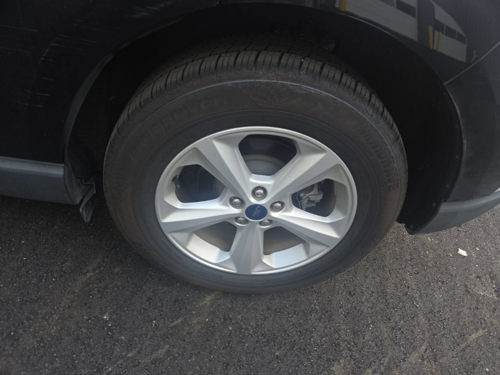 Used 2020 Ford Edge SE FWD image 22