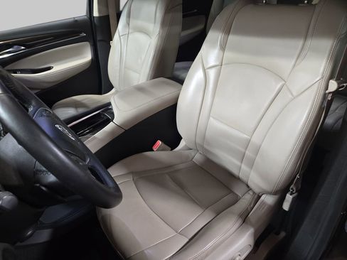 Used 2018 Buick Enclave Premium w/ Experience Buick Package FWD image 19