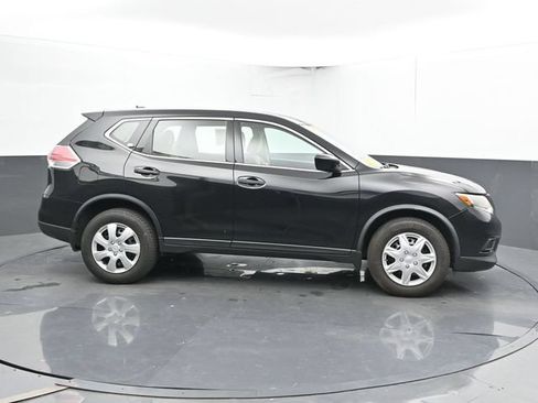 Used 2016 Nissan Rogue S AWD/4WD image 3