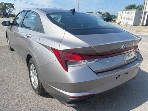 Used 2023 Hyundai Elantra SE FWD image 23